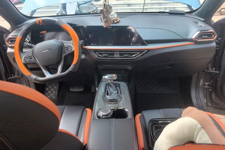 Used CHANGAN OSHAN X5 2022 Sport Edition 1.5T DCT Cyclone Assault