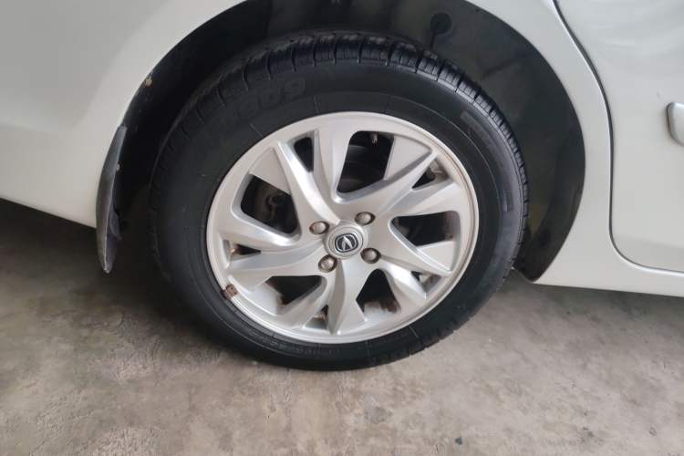 Used CHANGAN Alsvin V5 2012 1.5L Manual Sport Version China IV Standard