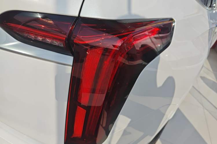 Used Cadillac XT6 2022 2.0T Six-Seater Four-Wheel Drive Luxury Version