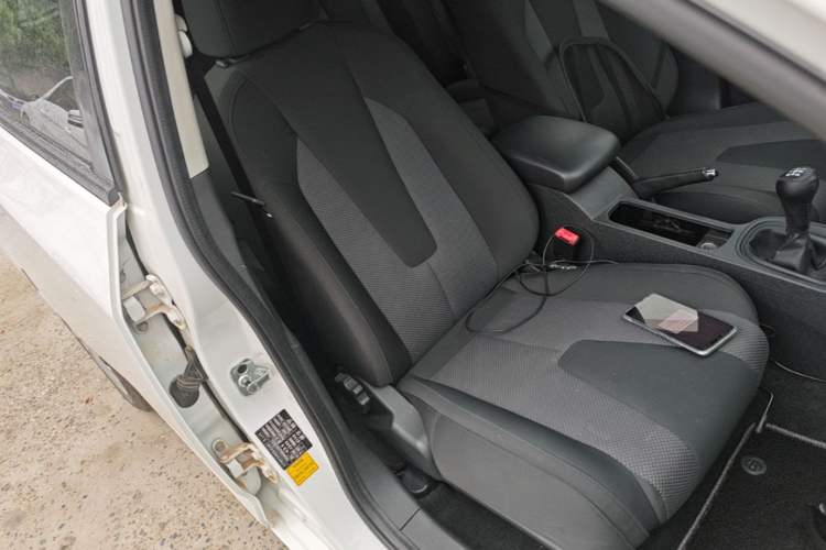 Used MG 5 2012 1.5L Manual Elite Edition Right Front Seat