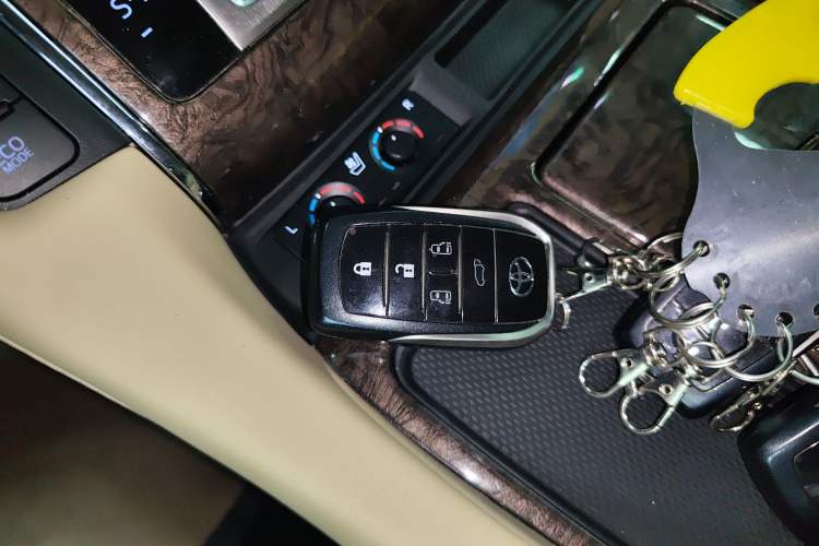 Used Toyota Vellfire 2020 Dual-Engine 2.5L HV Prestige Edition
