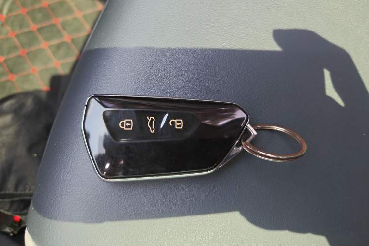 Used Volkswagen ID.6 CROZZ 2022 Long-Range PURE+ Edition Vehicle Key