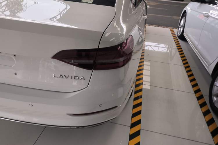 Used Volkswagen Lavida 2022 1.5L Automatic Comfort Edition