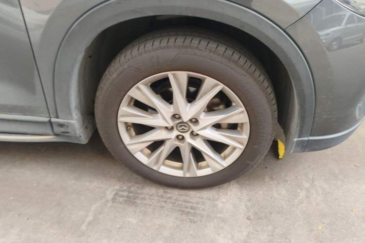 Used Mazda CX-8 2019 2.5L Two-Wheel Drive Prestige Version Right Front Wheel Hub