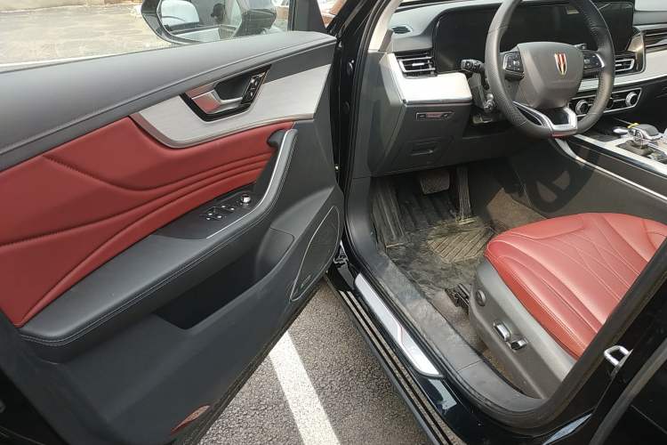 Used Hongqi HS5 2025 2.0T All-Wheel-Drive Flagship Pro Edition Driver Seat