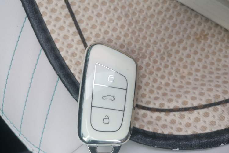 Used Chery New Energy Little Ant 2021 200 000 Yuan Ant Fan Edition Energized Version NMC Lithium Battery 408 km