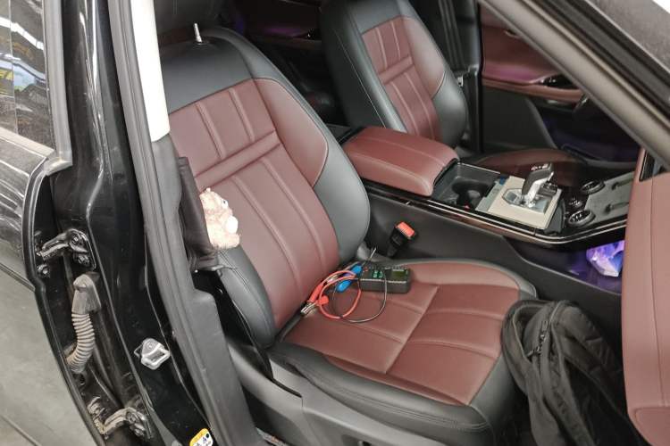 Used Land Rover Range Rover Evoque 2021 Range Rover Velar 249 PS R-Dynamic S Performance Edition