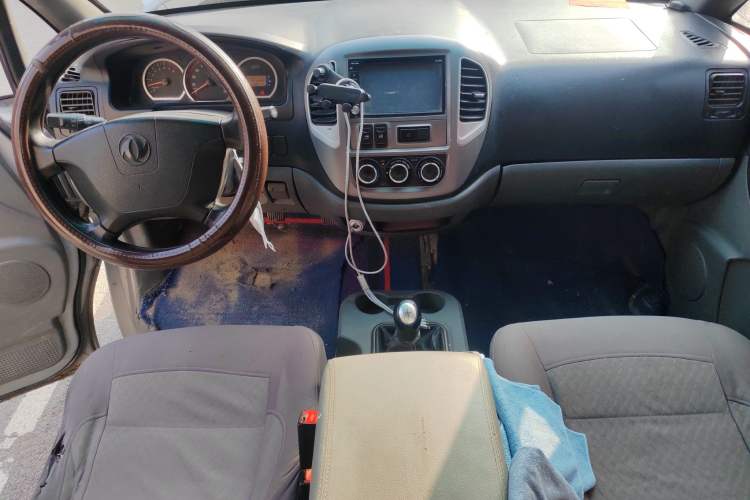 Used FORTHING Lingzhi 2015 M5 Q7 2.0L 7-seat Long-Wheelbase Comfort Model