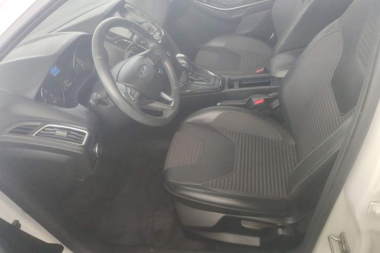 Used Ford Focus 2018 Hatchback Classic 1.6L Automatic Trendy SmartDrive Edition