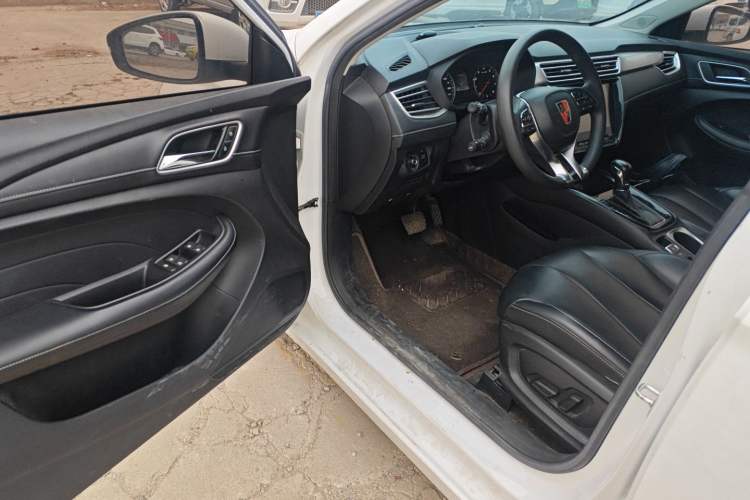 Used Roewe i5 2019 1.5L Automatic 4G Connected Langzhen Edition
