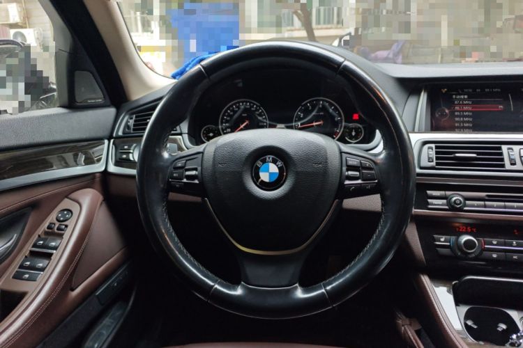 Used BMW 5 Series 2017 525Li Leading Model
