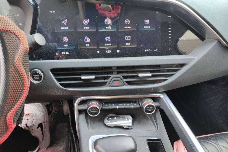 Used Geely Auto Monjaro 2019 Facelift 350T YAOXINGZHE Audio And AC Panel