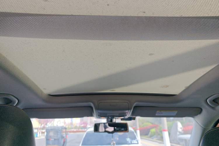 Used Volkswagen Tiguan 2016 300TSI Automatic Two-Wheel Drive Luxury Edition Headliner