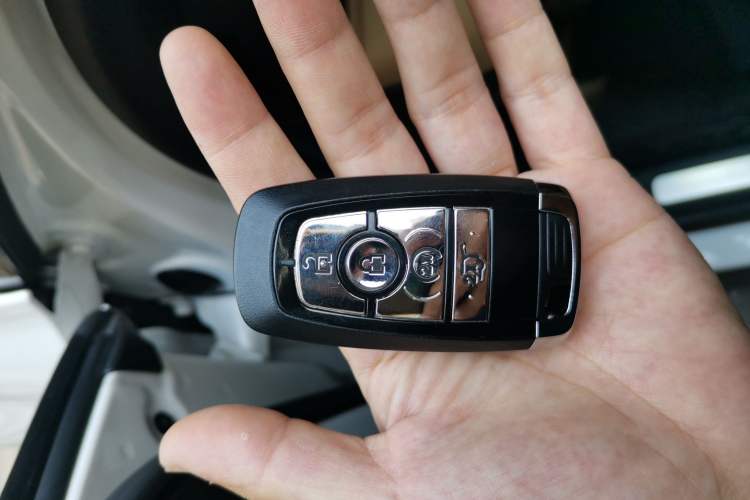 Used Lincoln Corsair 2022 2.0T Two-Wheel Drive Luxury Edition Vehicle Key