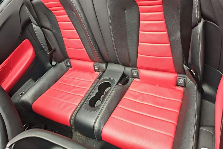 Used Mercedes-Benz E-Class 2018 E 200 4MATIC Convertible Coupe Left Rear Seat