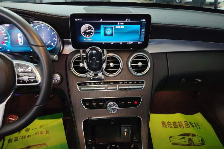 Used Mercedes-Benz C-Class 2020 Restyled C 260 L Sport Edition Audio And AC Panel