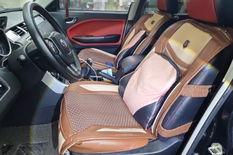 Used GAC Gonow GX6 2015 2.4L Two-Wheel Drive Elite Edition
