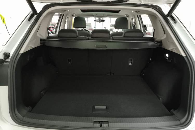 Used Volkswagen Tayron 2022 280TSI Two-Wheel Drive Luxury Smart Connectivity Version
