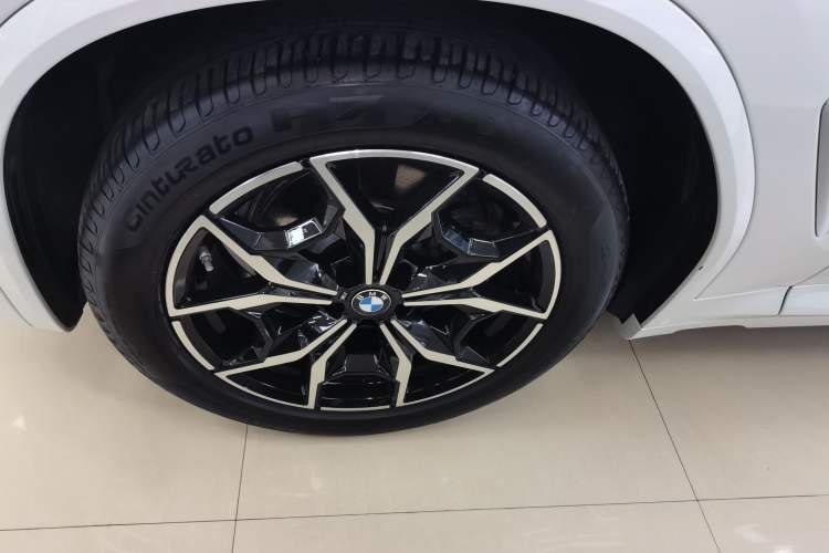 Used BMW X3 2022 Restyled xDrive25i M Sport Package Left Front Wheel Hub