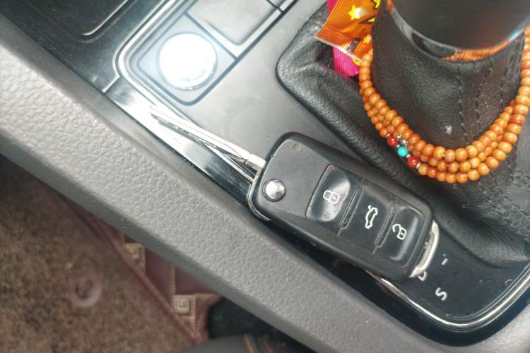 Used Volkswagen Sagitar 2015 230TSI Automatic Luxury Model