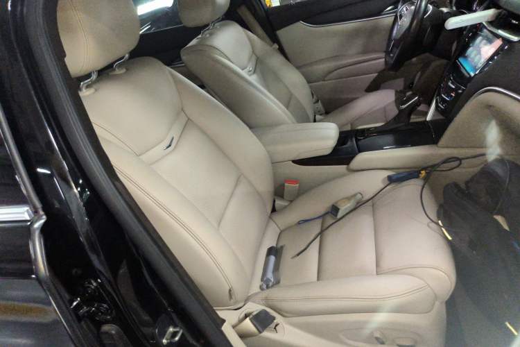 Used Cadillac XTS 2015 28T Comfort Model