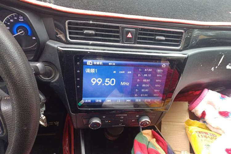 Used Dongfeng Fengon 580 2018 1.8L Manual Comfort Model Audio And AC Panel