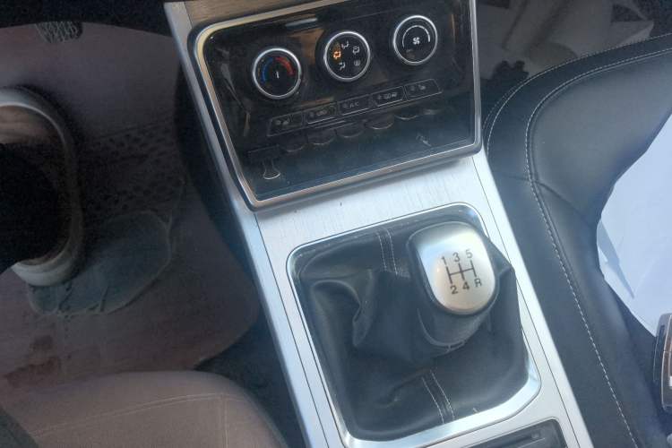 Used Bestune X40 2019 1.6L Manual Luxury Edition China VI