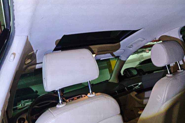 Used Audi A6L 2011 2.7 TDI Comfort Model Headliner