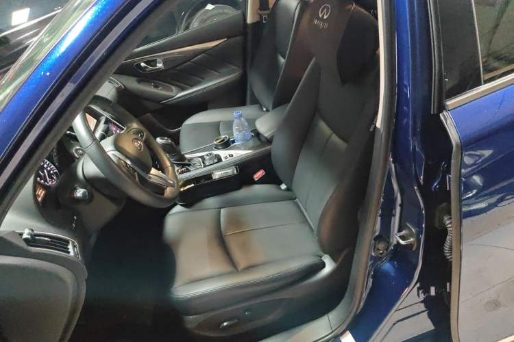 Used Infiniti Q50L 2018 2.0T Comfort Edition China VI Standard Left Front Seat