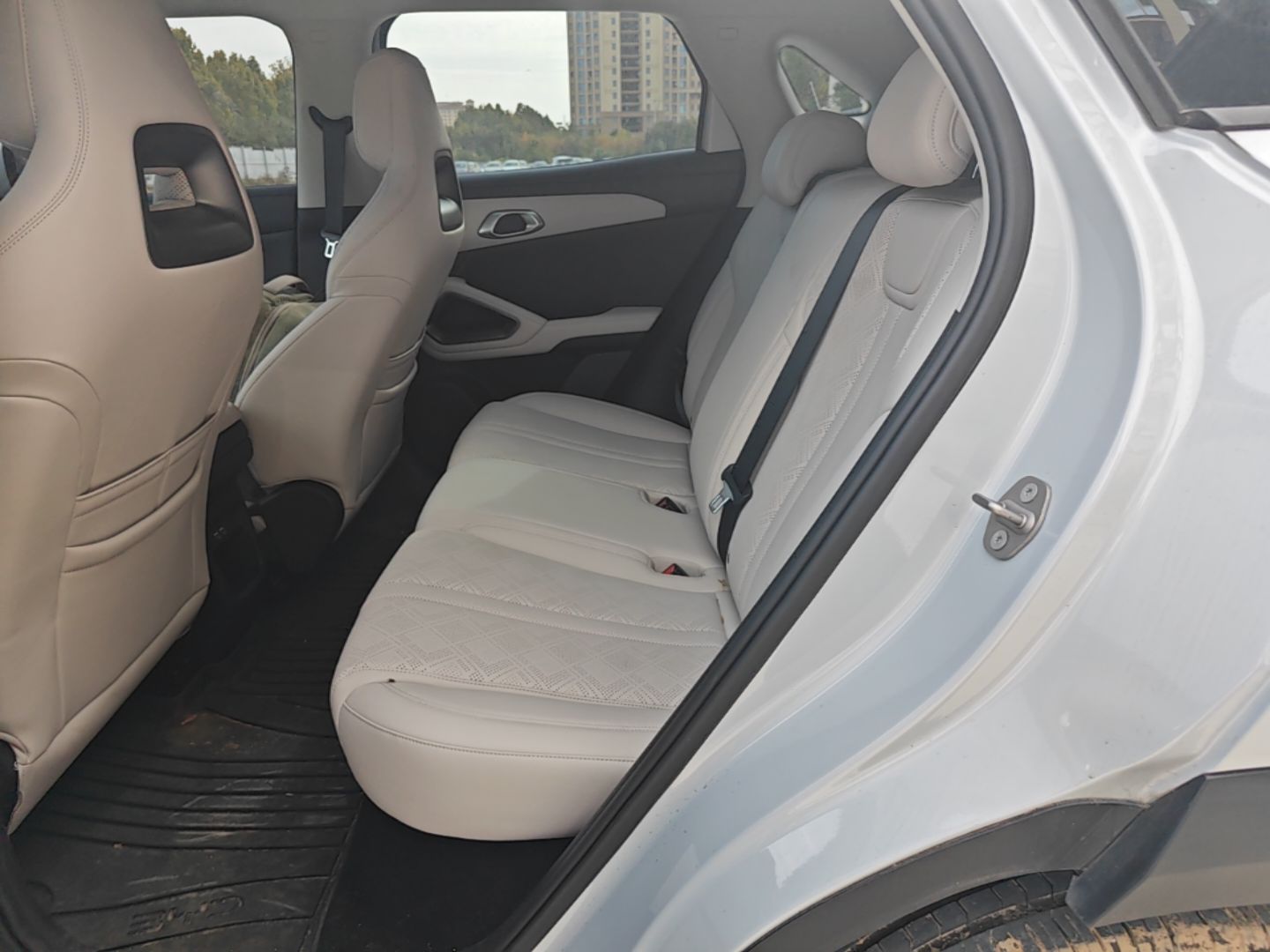 BYD Yuan UP 2024 401 km Active Version — снимка 20
