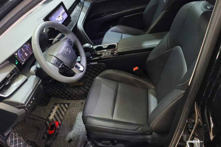 Used Toyota Camry 2024 Dual-Motor 2.0 HE Elite Edition