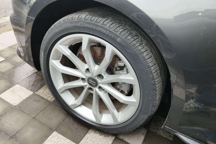 Used Audi A4L 2019 40 TFSI Fashion Edition China VI Emission Standard