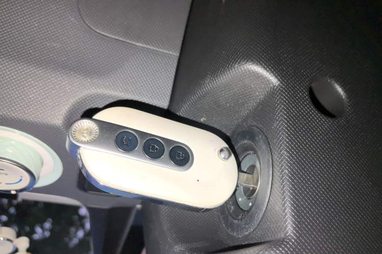 Used Wuling Hongguang MINIEV 2022 Macaron Premium Model – Lithium Ternary Battery