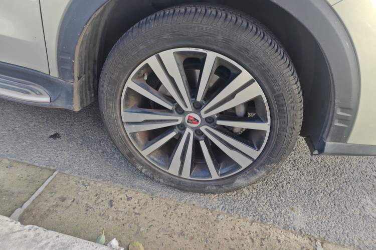 Used Roewe RX5 New Energy 2017 eRX5 50T Hybrid Connected Prestige Flagship Edition Right Front Wheel Hub