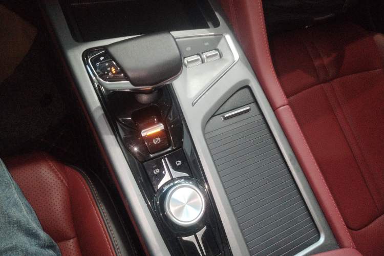 Used Changan CS75 PLUS 2022 1.5T Automatic Luxury Model