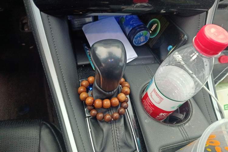 Used Toyota Avalon 2022 2.5L Luxury Edition Gear Lever