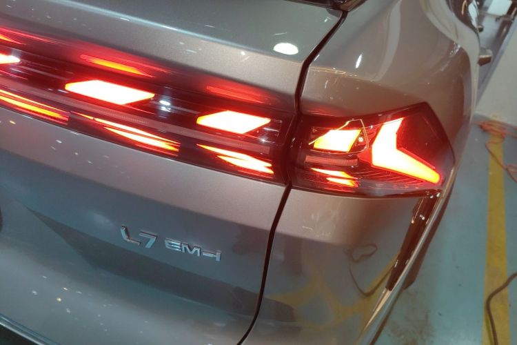 Used Geely Galaxy L7 2025 EM-i 115km Exploration+ Edition