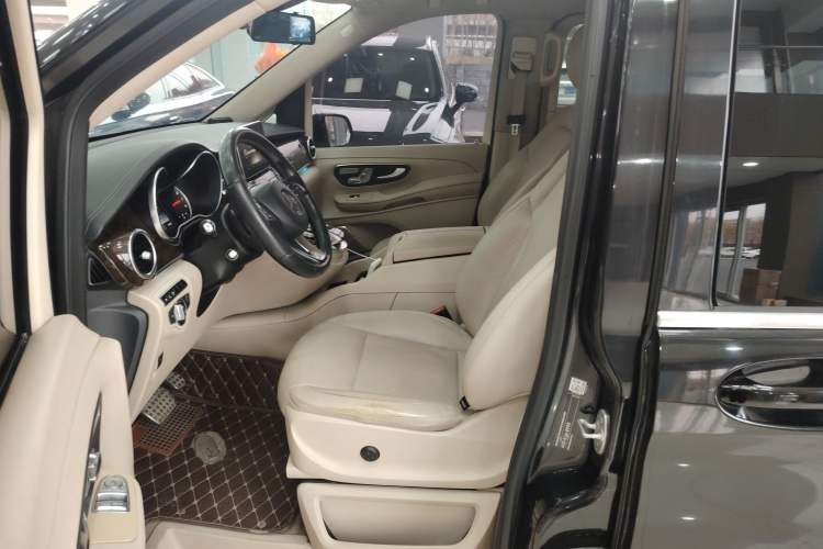 Used Mercedes-Benz V-Class 2016 V 260 L Prestige Extended Edition