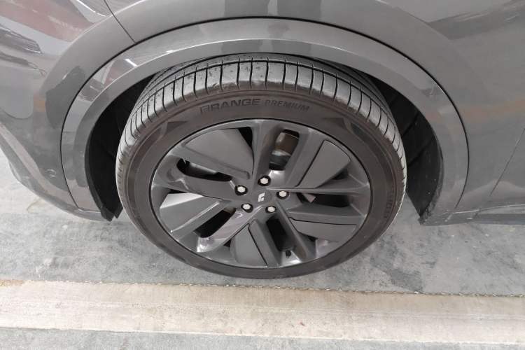 Used Li Auto L9 2023 Pro Model Exterior 4