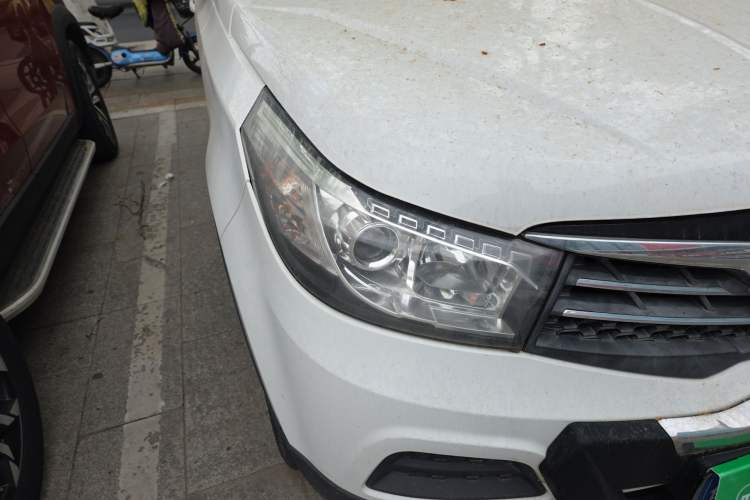 Used HYOSOW S2 2014 1.5L Manual Comfort Version China IV Emission Standard Right Front Headlight