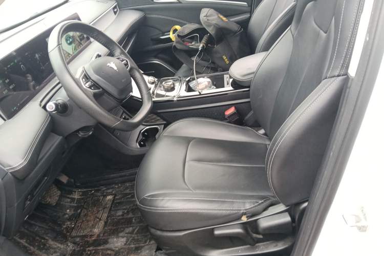 Used NETA U 2023 NETA U-Ⅱ Challenge Edition 500 U Show – Lithium Iron Phosphate Left Front Seat