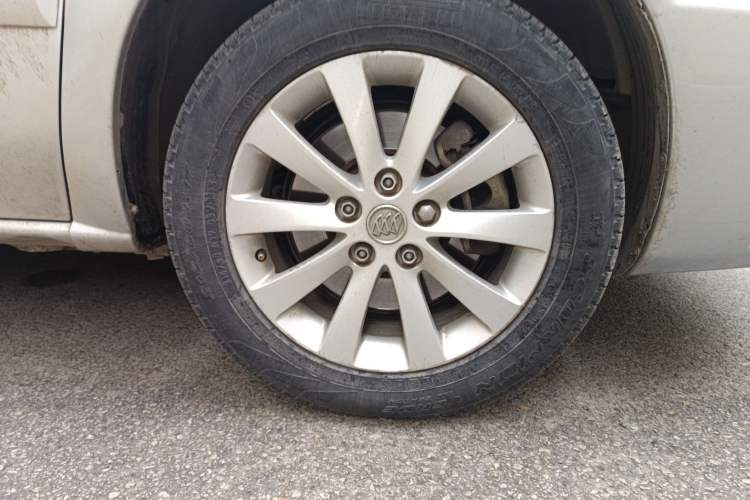 Used Buick GL8 2014 2.4L Classic Edition