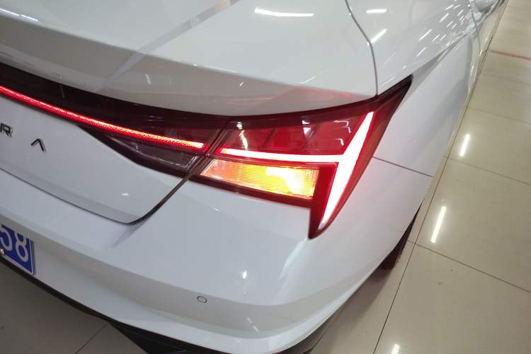 Used Hyundai Elantra 2021 1.5L CVT GLX Elite Edition Right Rear Taillight