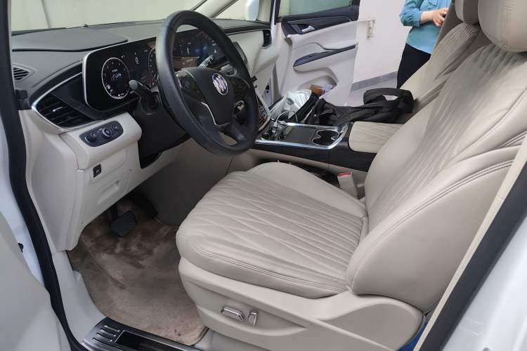 Used Buick GL8 2021 ES Landtrek 653T Comfort Edition
