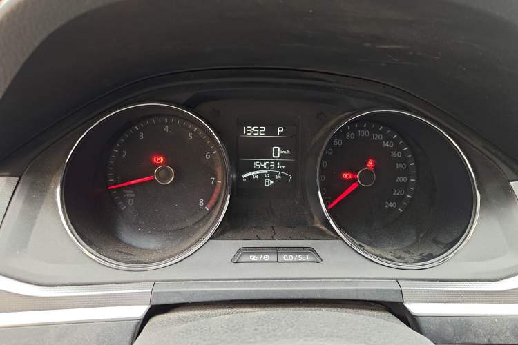 Used Volkswagen Bora 2016 1.6L Automatic Fashion Model Instrument Cluster