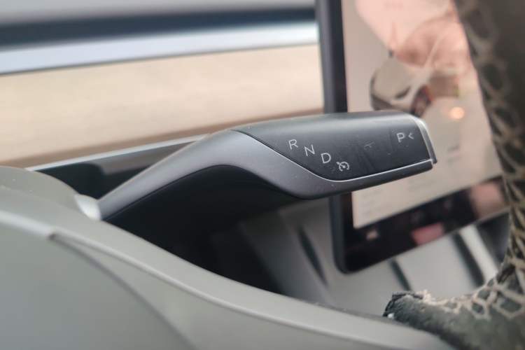 Used Tesla Model Y 2021 Standard Range Rear-Wheel Drive Version
