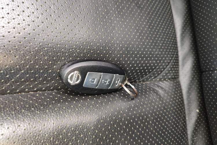 Used Nissan Sylphy 2019 1.6XV CVT Smart Connect Luxury Edition China V Standard Vehicle Key