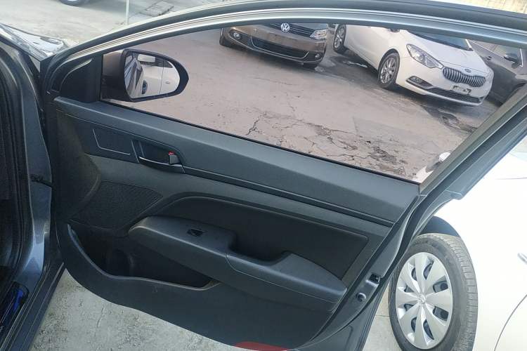 Used Hyundai Elantra (6th Generation / Lingdong) 2018 1.4T Dual-Clutch Xuan Dong · Dynamic Edition Right Front Door Interior