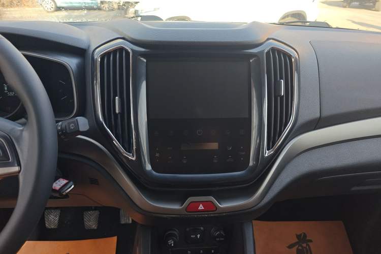 Used Oshan CX70 2016 1.6L Manual Luxury Model