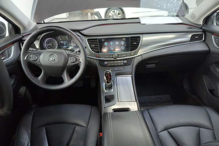 Used Buick LaCrosse 2018 20T Elite Edition Center Console